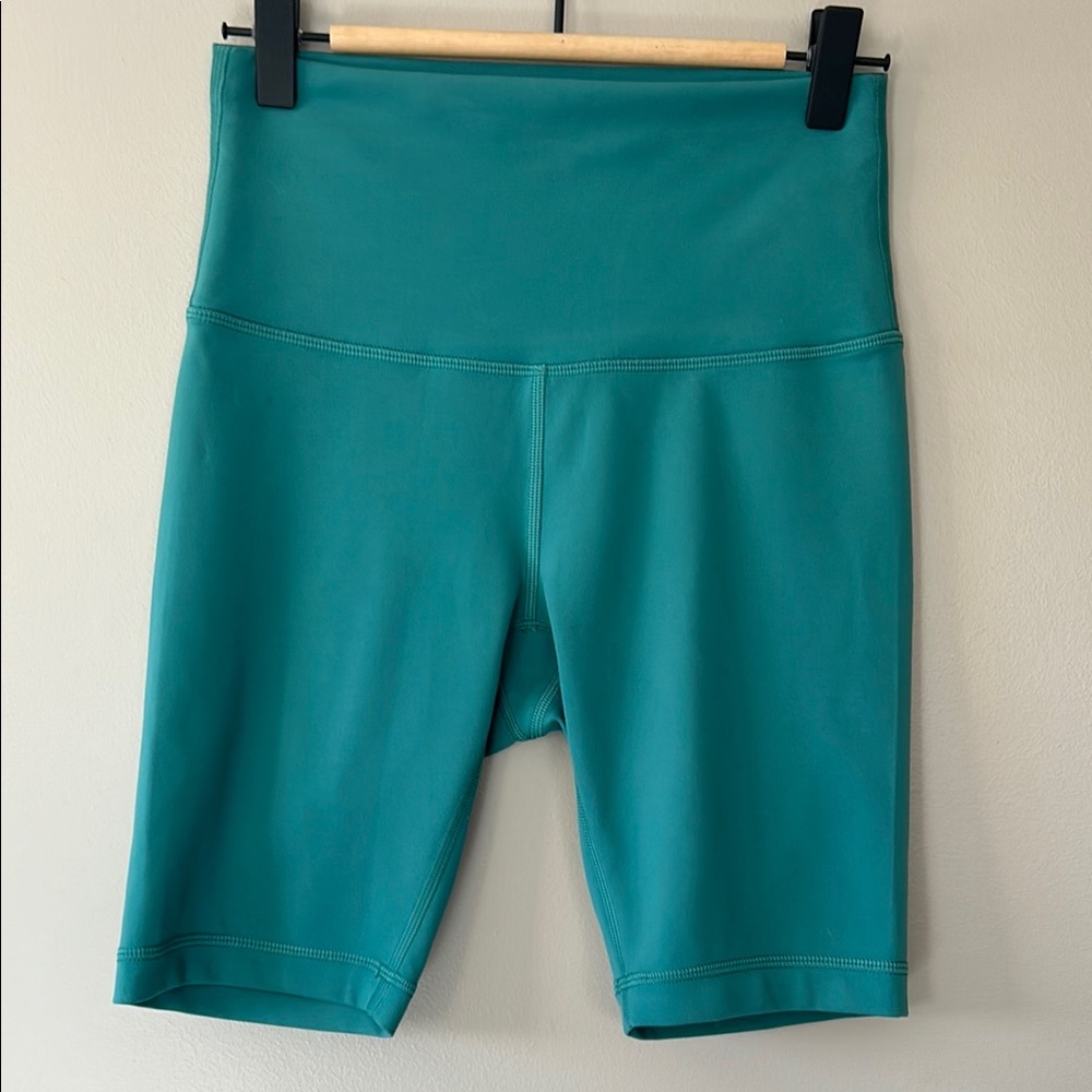 Lululemon Wunder Train High Rise Short 8” Teal Lagoon Size 4